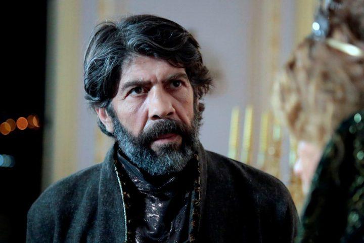 بوسه سردار و زهرا در سریال تشکیلات / بازیگران فیلم تشکیلات ترکی