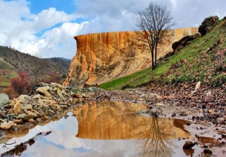 چشمه جوشان گراوان در کردستان